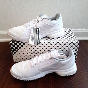 Women's Adidas Stella McCartney size 9 1/2 tennis court shoes